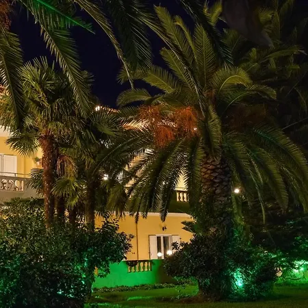 Andriana Aparthotel